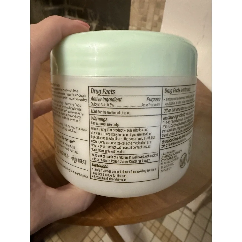 Aveeno Clear Complexion DAILY‎ CLEANSING PADS 28 Pads SEALED *Discontinued*